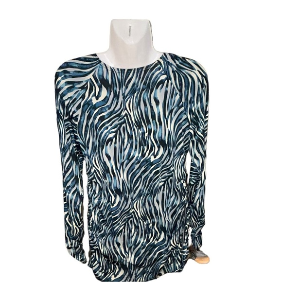 MAX & RINA Womens M Animal Print Long Sleeve Zipper Accent Ruched Top - Picture 4 of 11